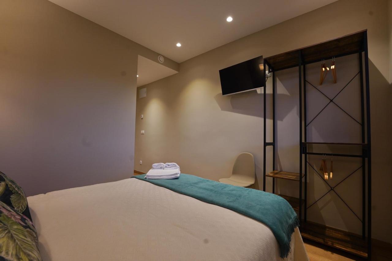 Larrion Hostal - Ostatua Ngoại thất bức ảnh