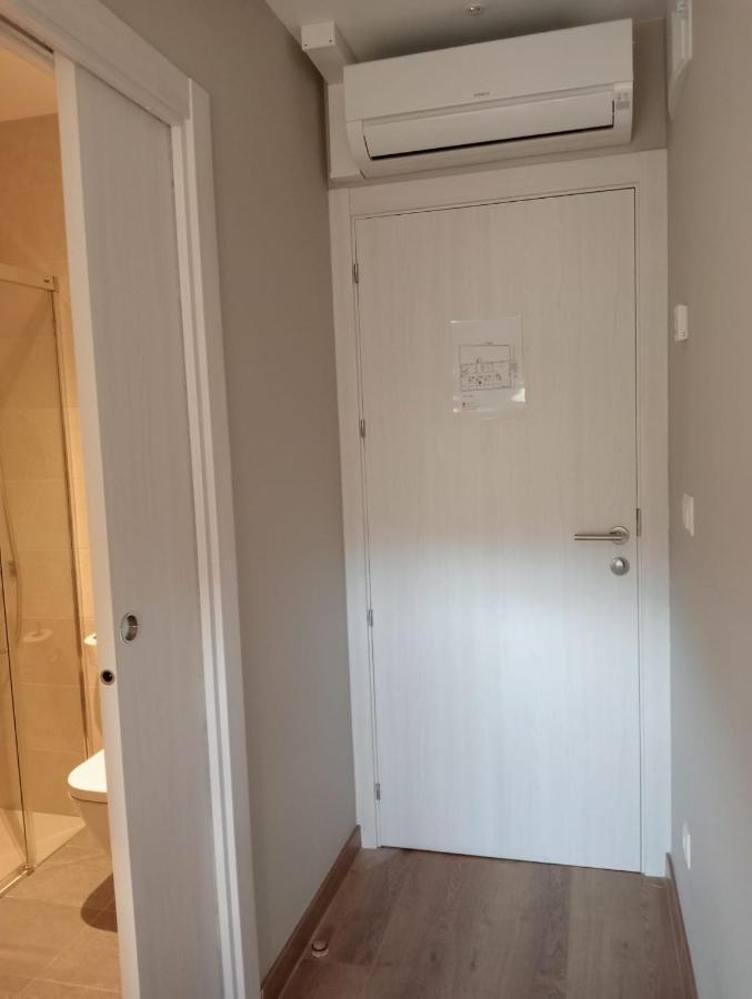 Larrion Hostal - Ostatua Ngoại thất bức ảnh